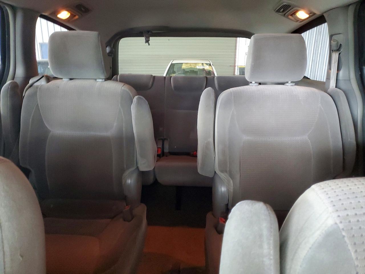 2006 TOYOTA SIENNA