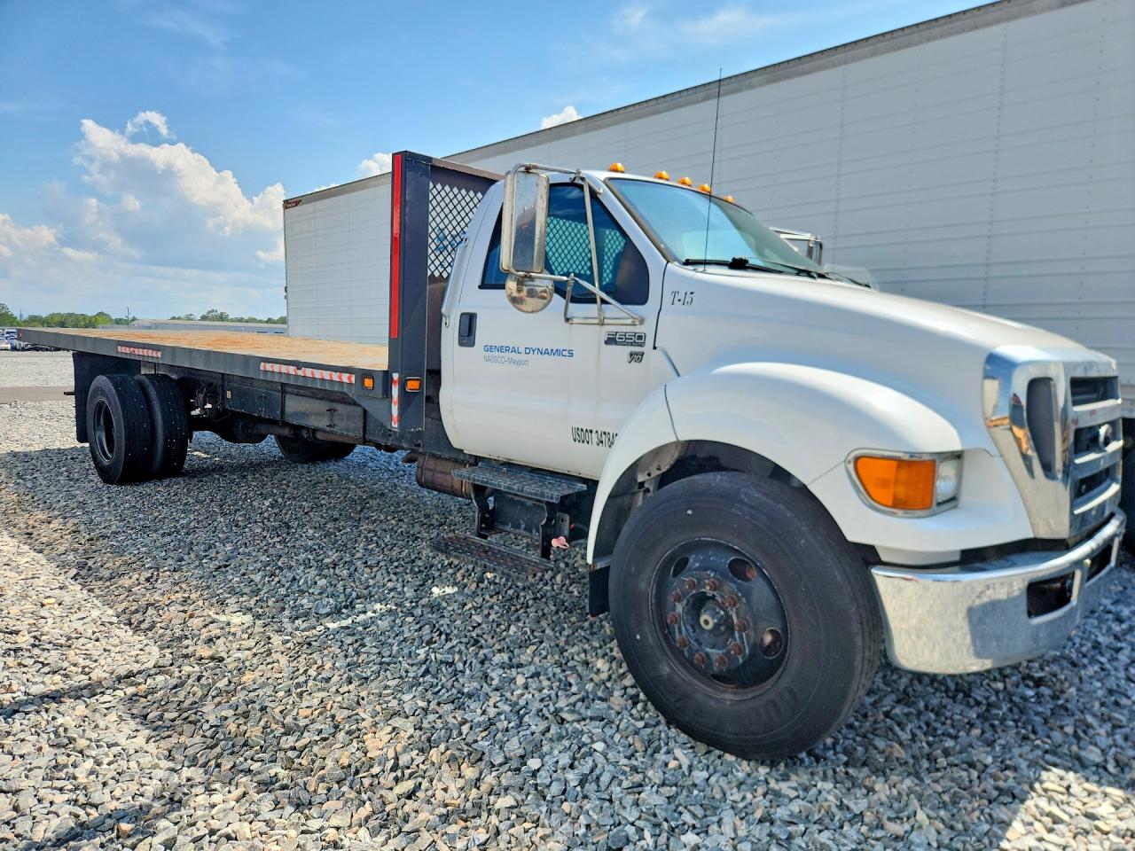 2015 FORD F650