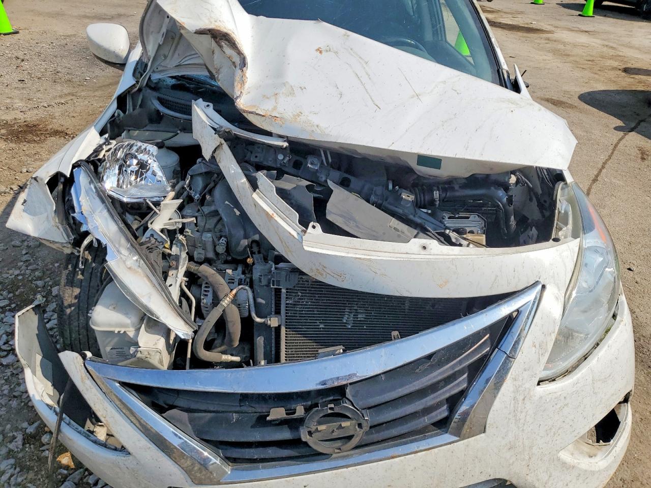 2018 NISSAN VERSA