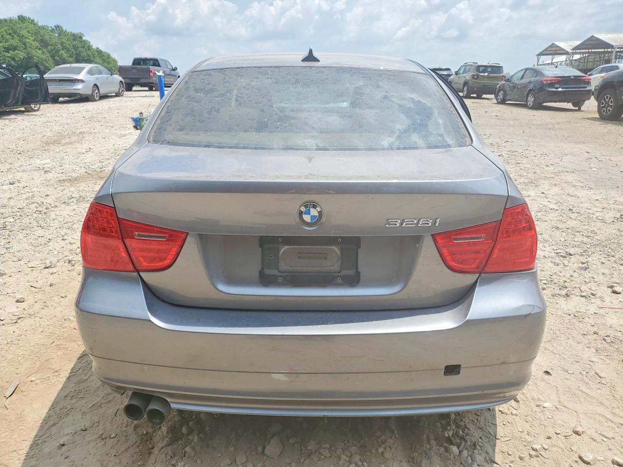 2011 BMW 3 SERIES