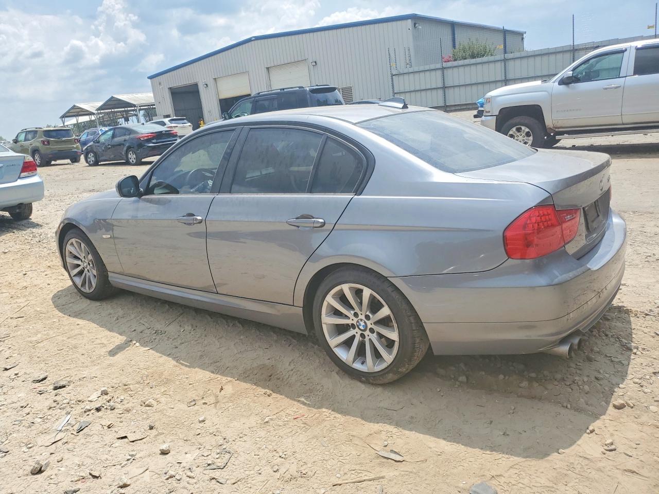 2011 BMW 3 SERIES