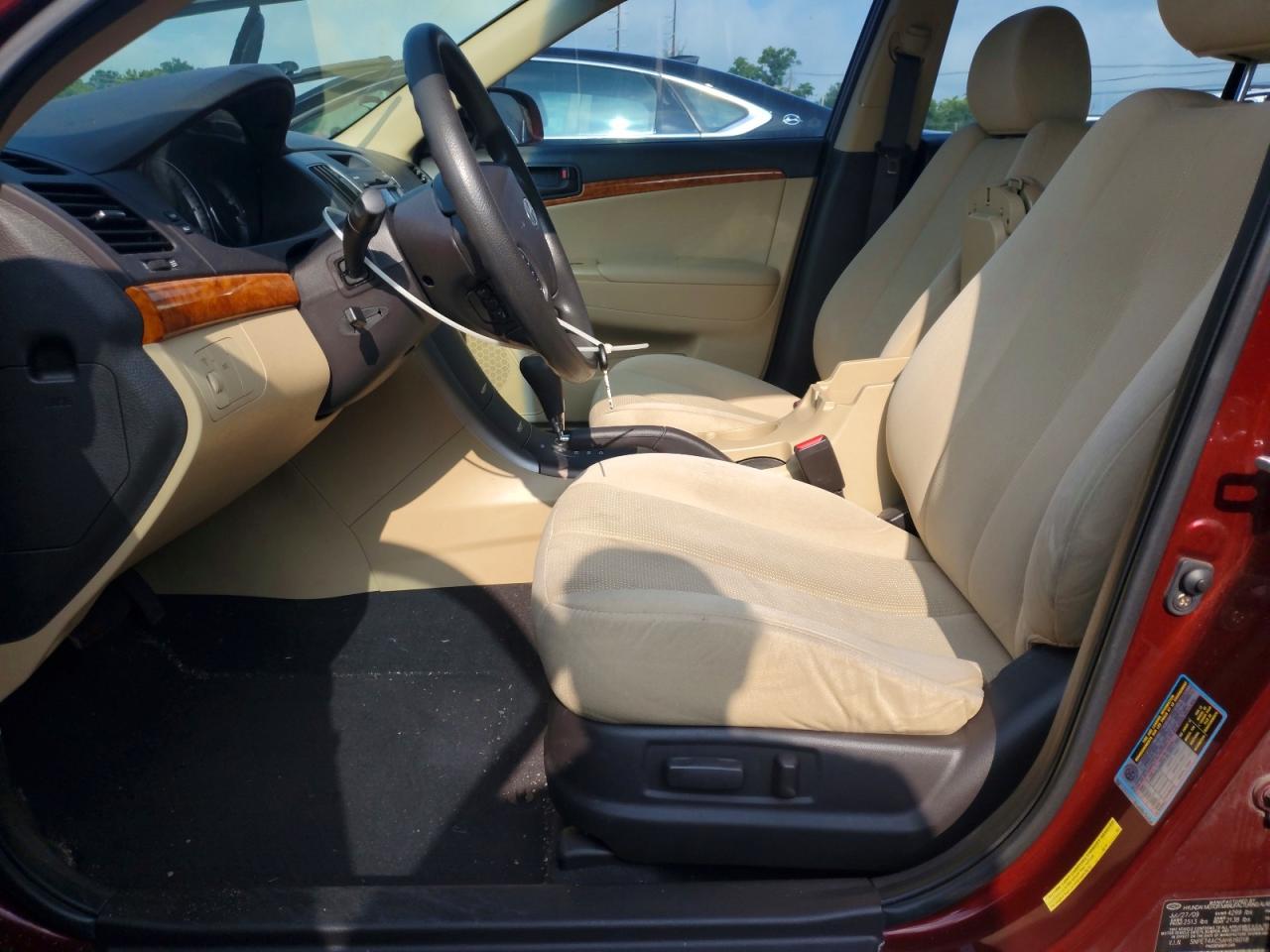 2010 HYUNDAI SONATA
