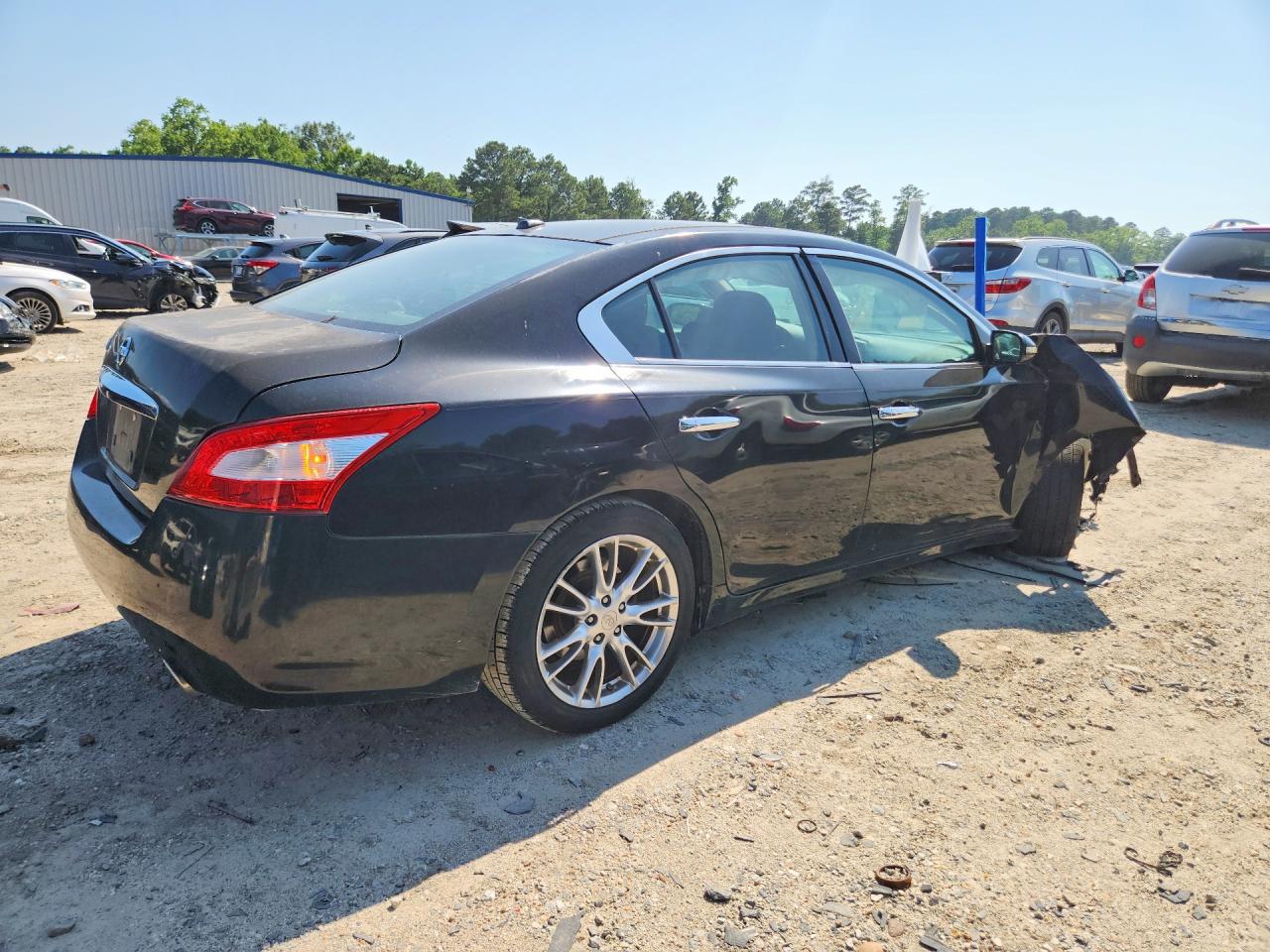 2011 NISSAN MAXIMA