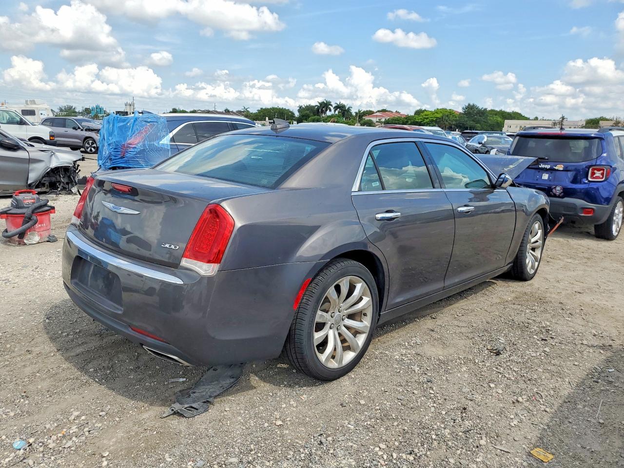 2020 CHRYSLER 300