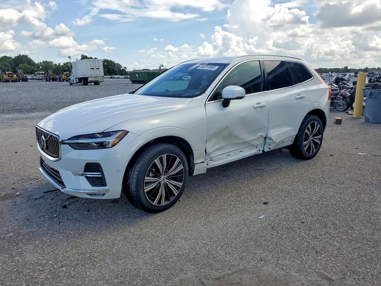 2022 VOLVO XC60