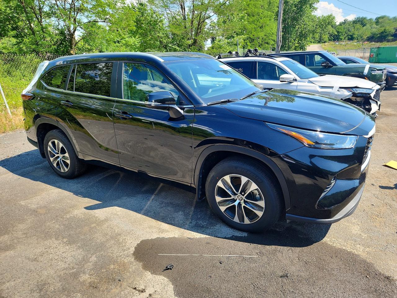 2026 TOYOTA HIGHLANDER