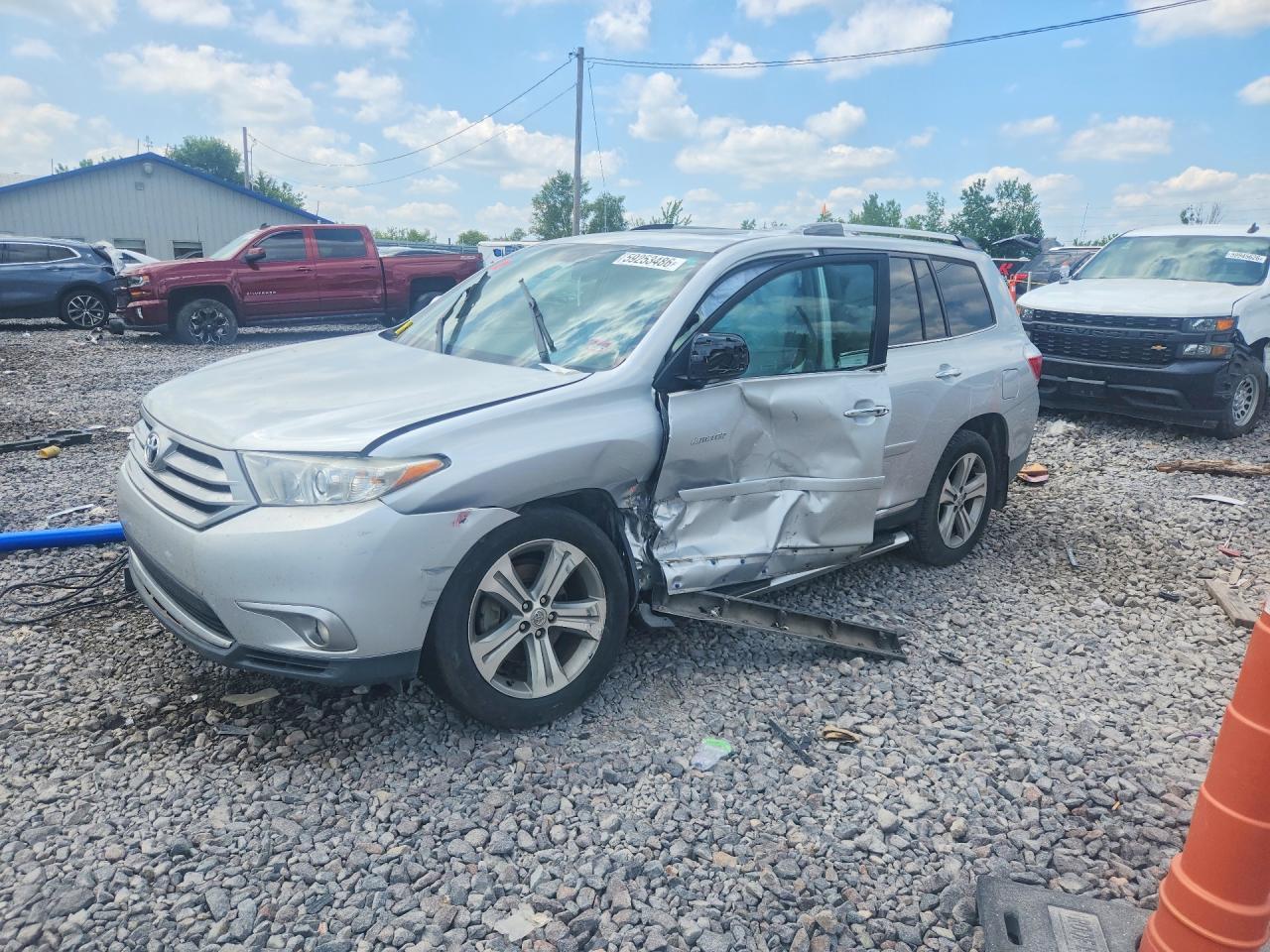 2011 TOYOTA HIGHLANDER