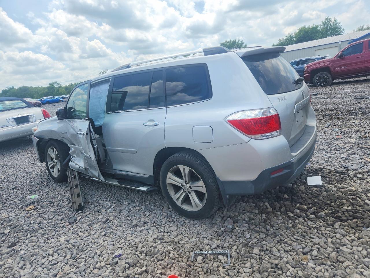 2011 TOYOTA HIGHLANDER