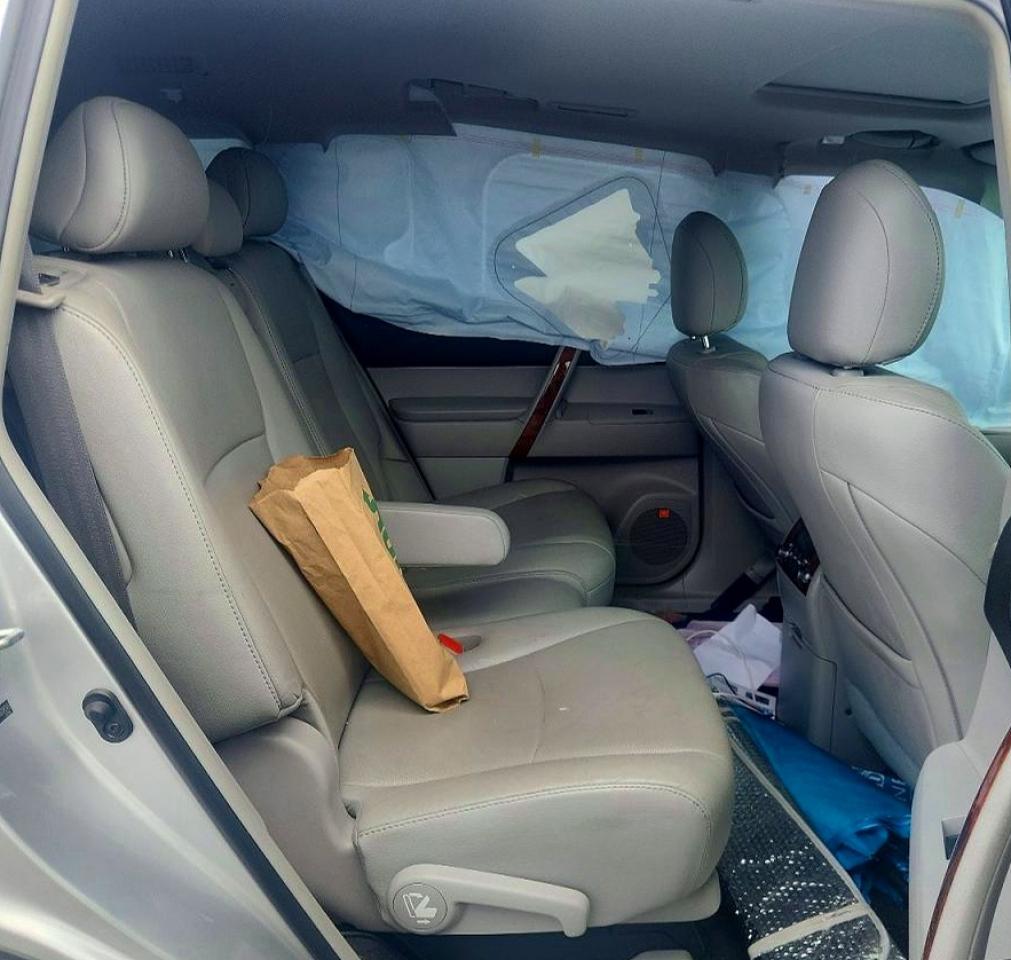 2011 TOYOTA HIGHLANDER