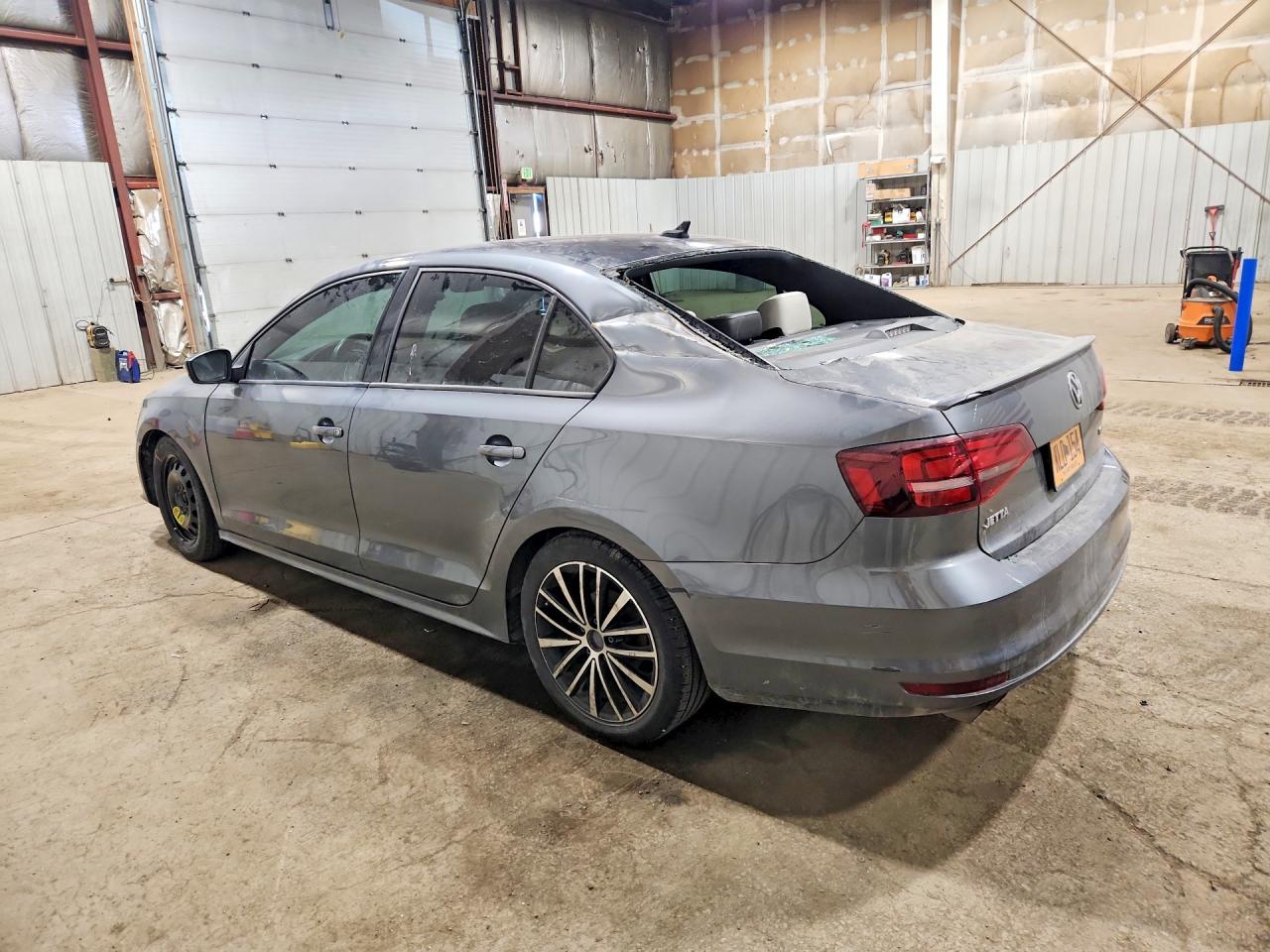 2016 VOLKSWAGEN JETTA