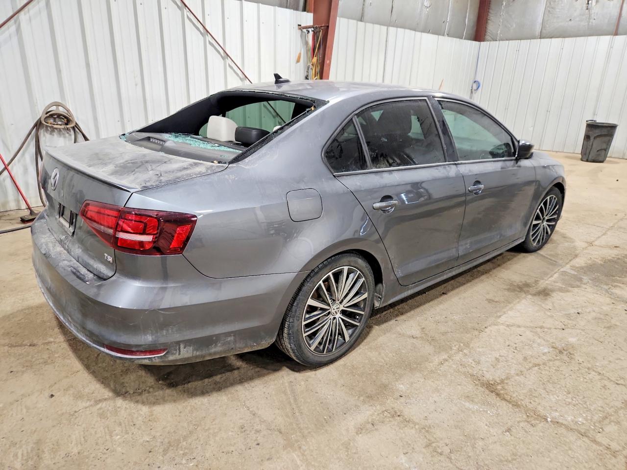 2016 VOLKSWAGEN JETTA