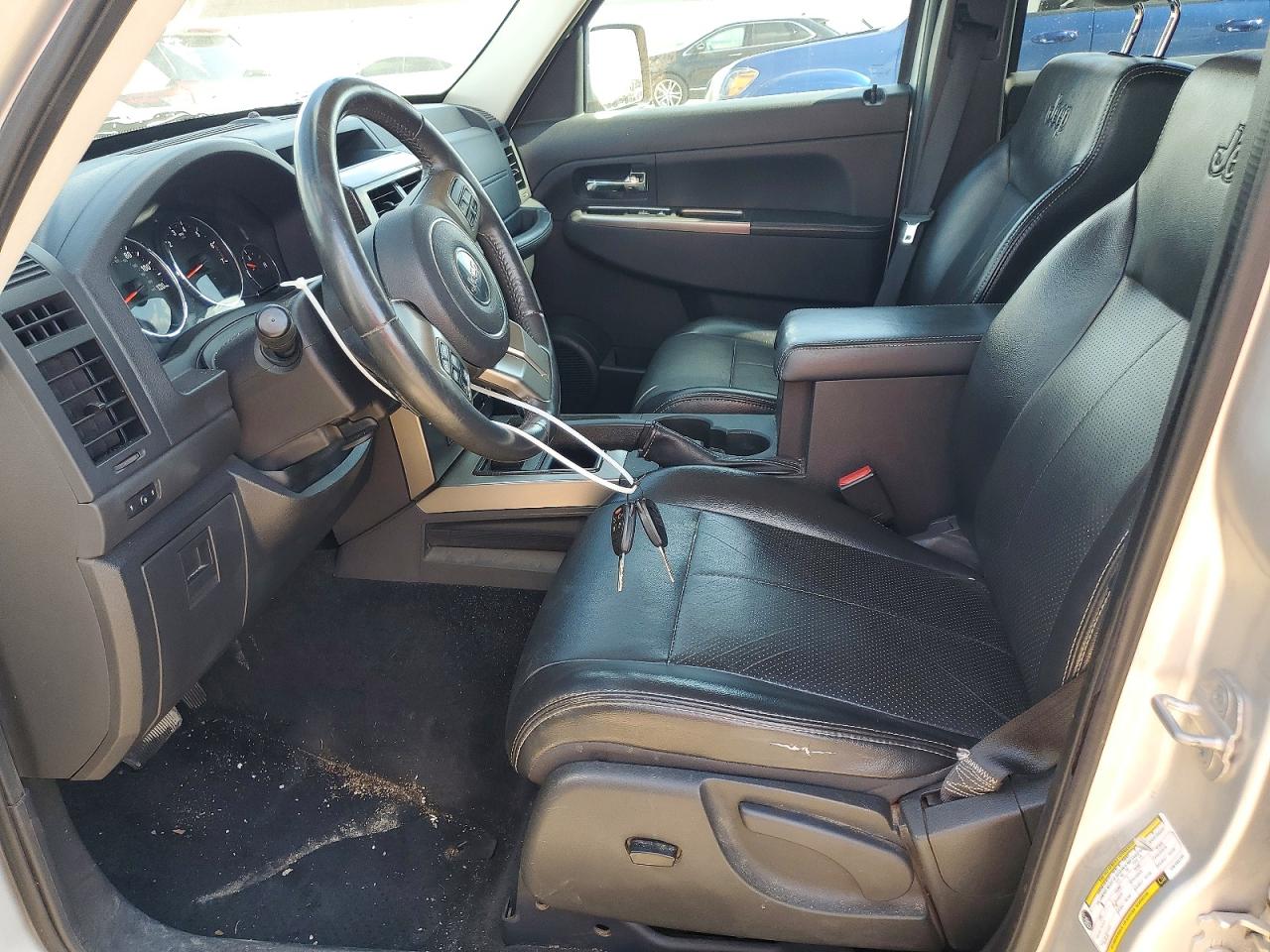 2012 JEEP LIBERTY