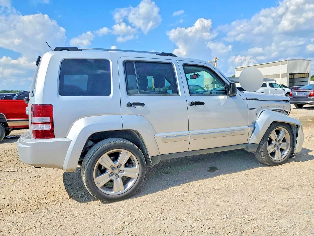 2012 JEEP LIBERTY