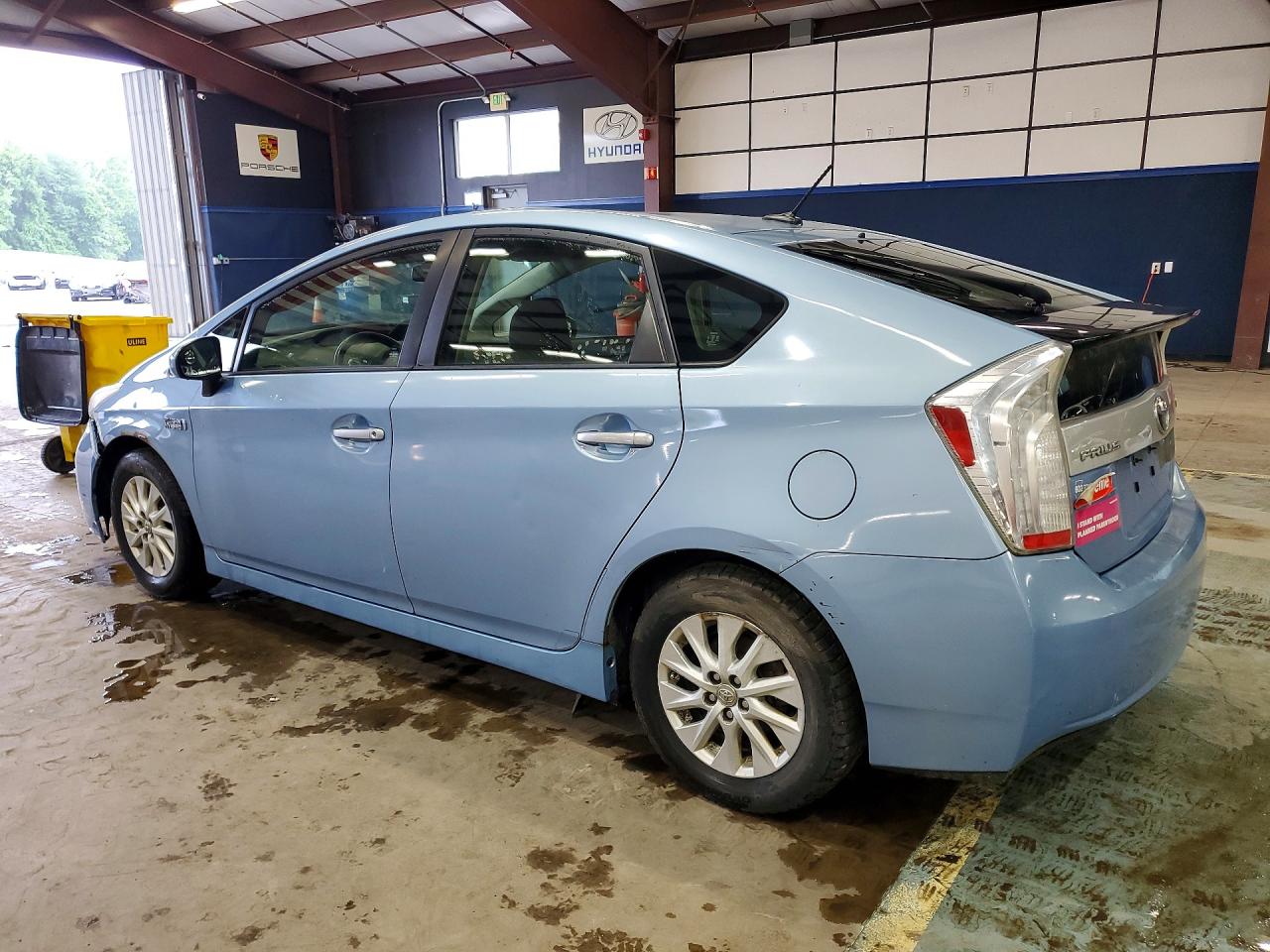 2014 TOYOTA PRIUS
