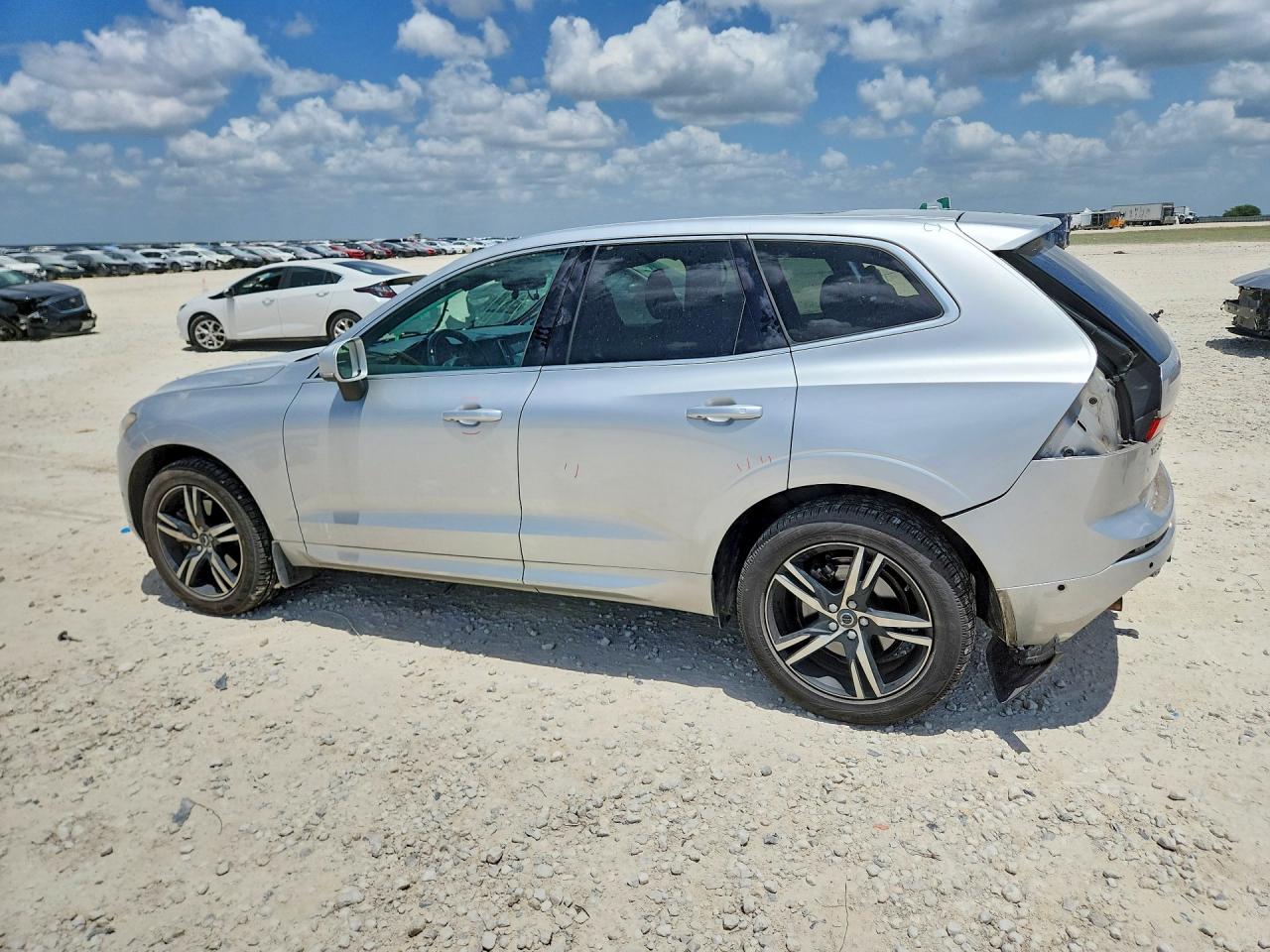 2018 VOLVO XC60