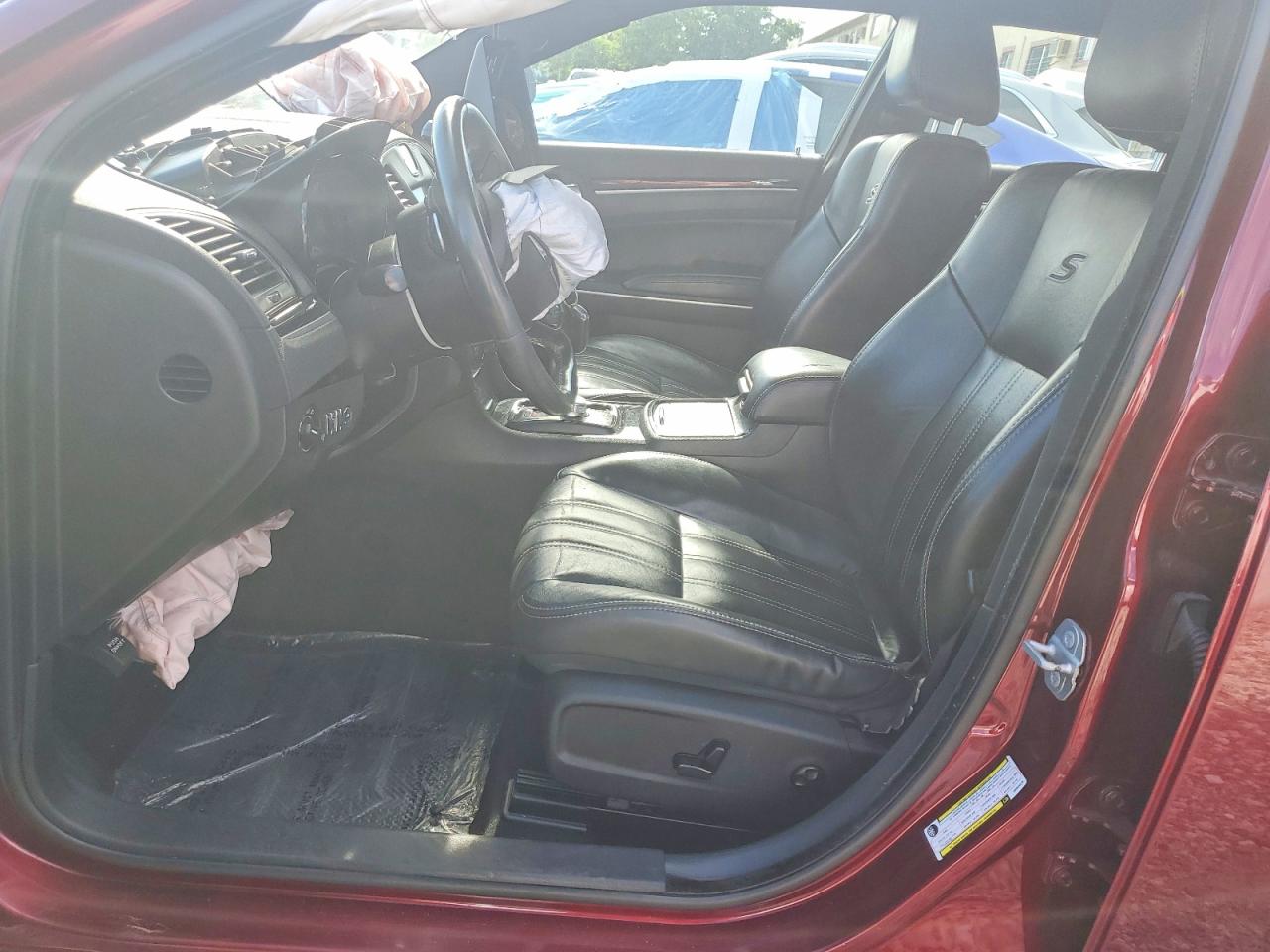 2019 CHRYSLER 300