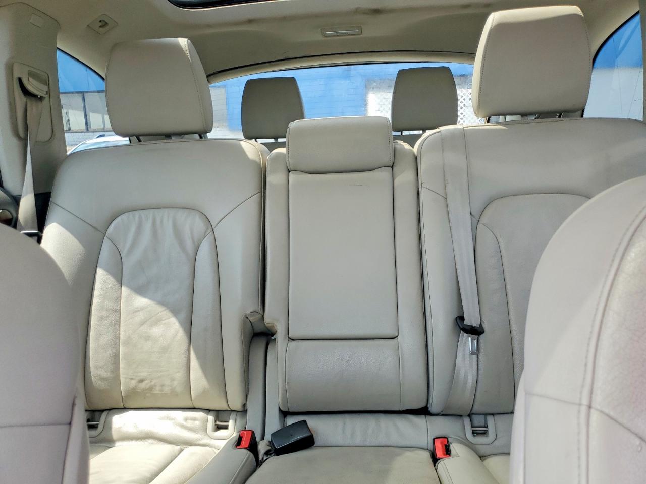 2012 AUDI Q7