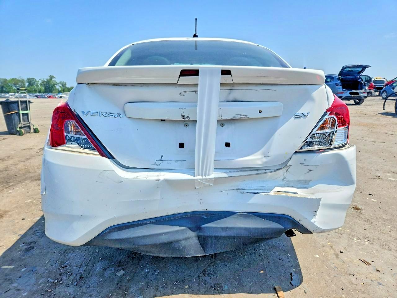 2019 NISSAN VERSA