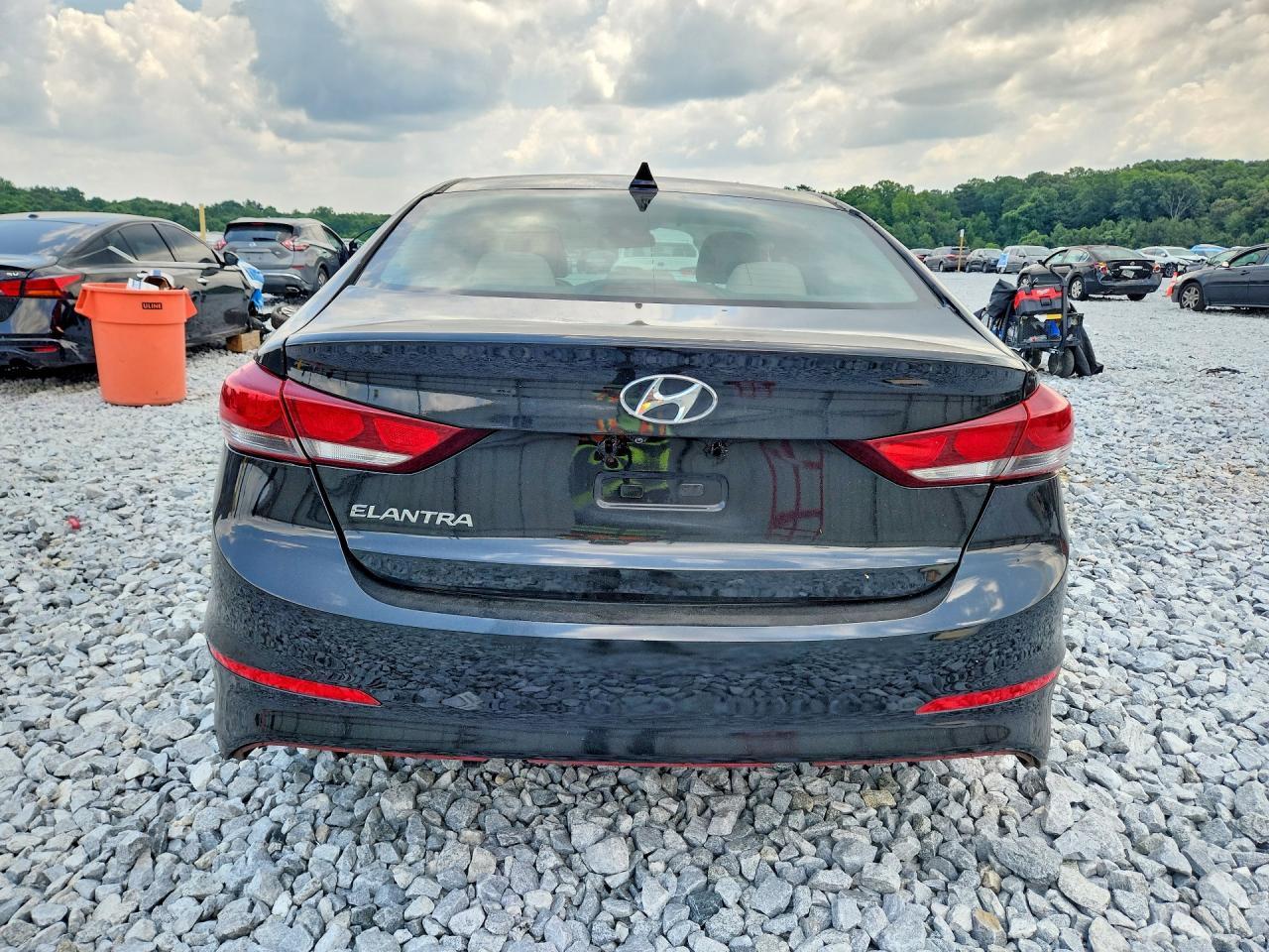 2017 HYUNDAI ELANTRA