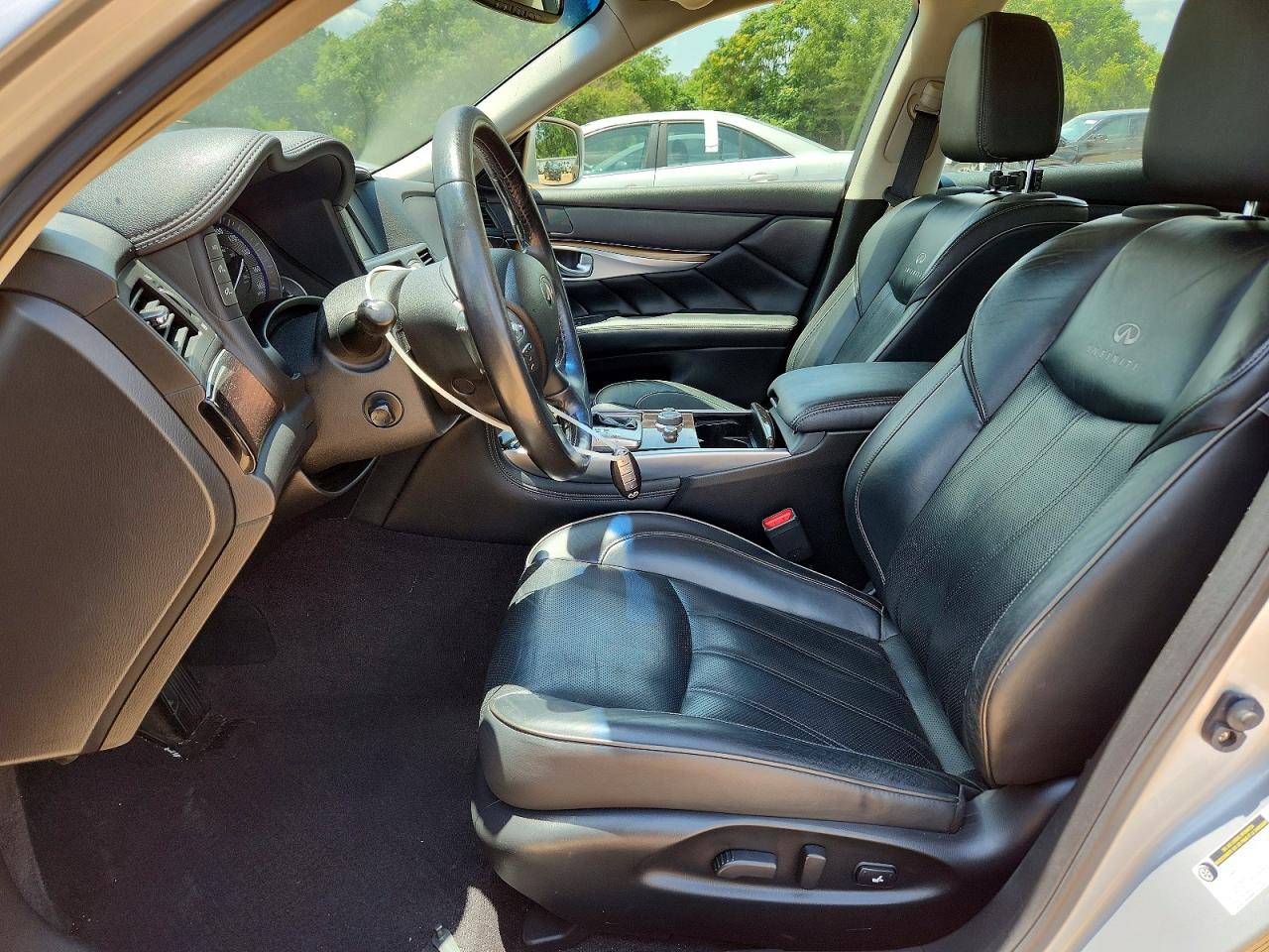 2013 INFINITI M37