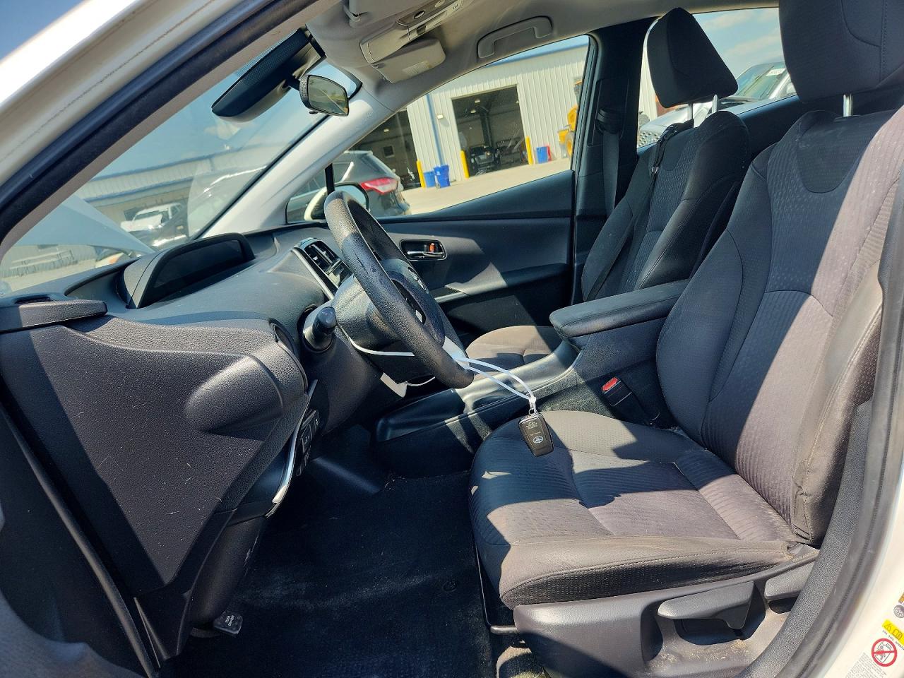 2017 TOYOTA PRIUS