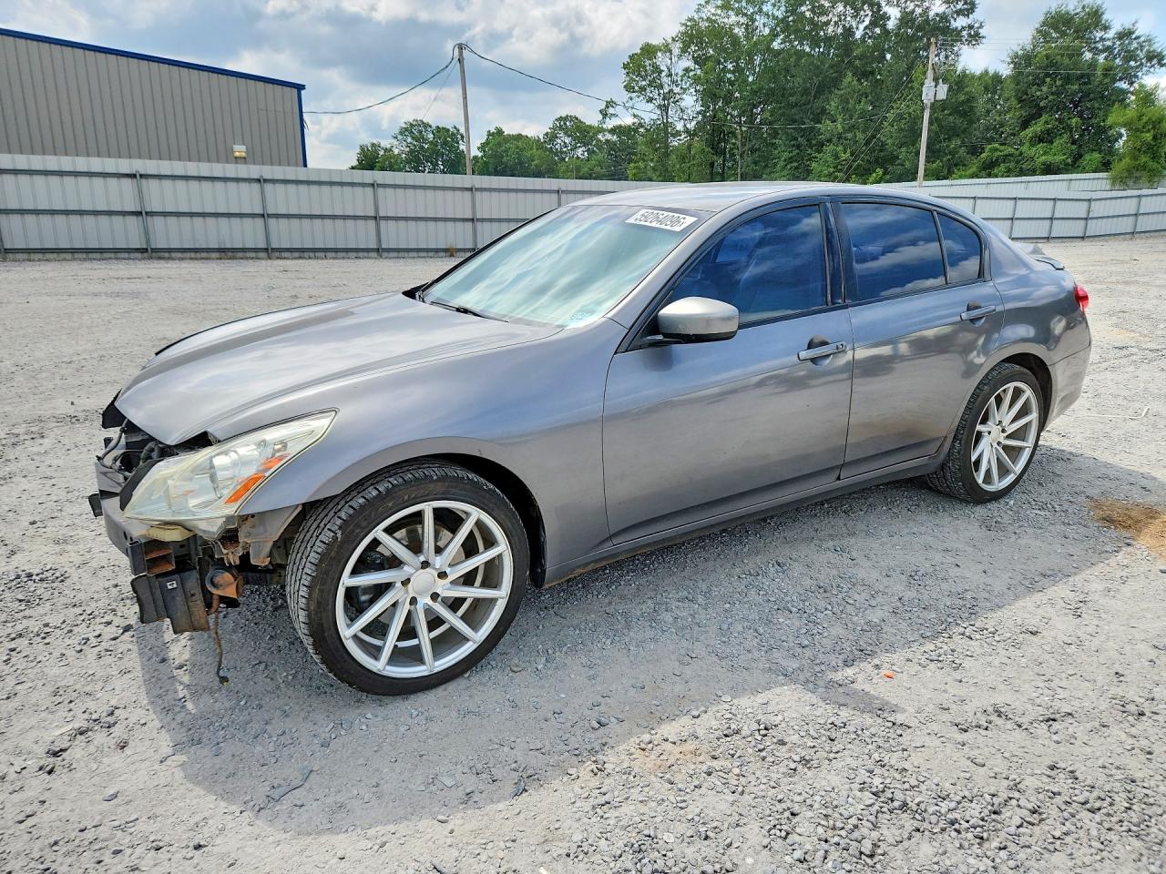 2011 INFINITI G37