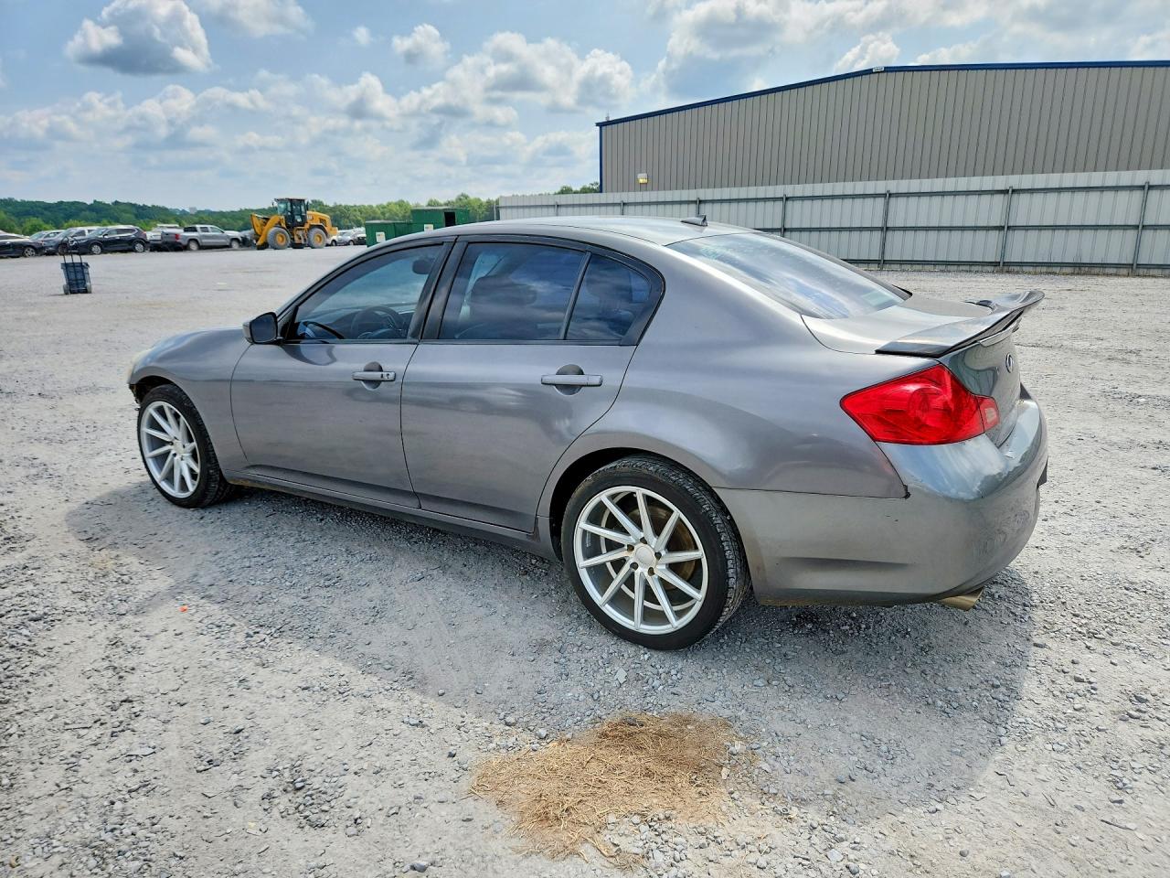 2011 INFINITI G37