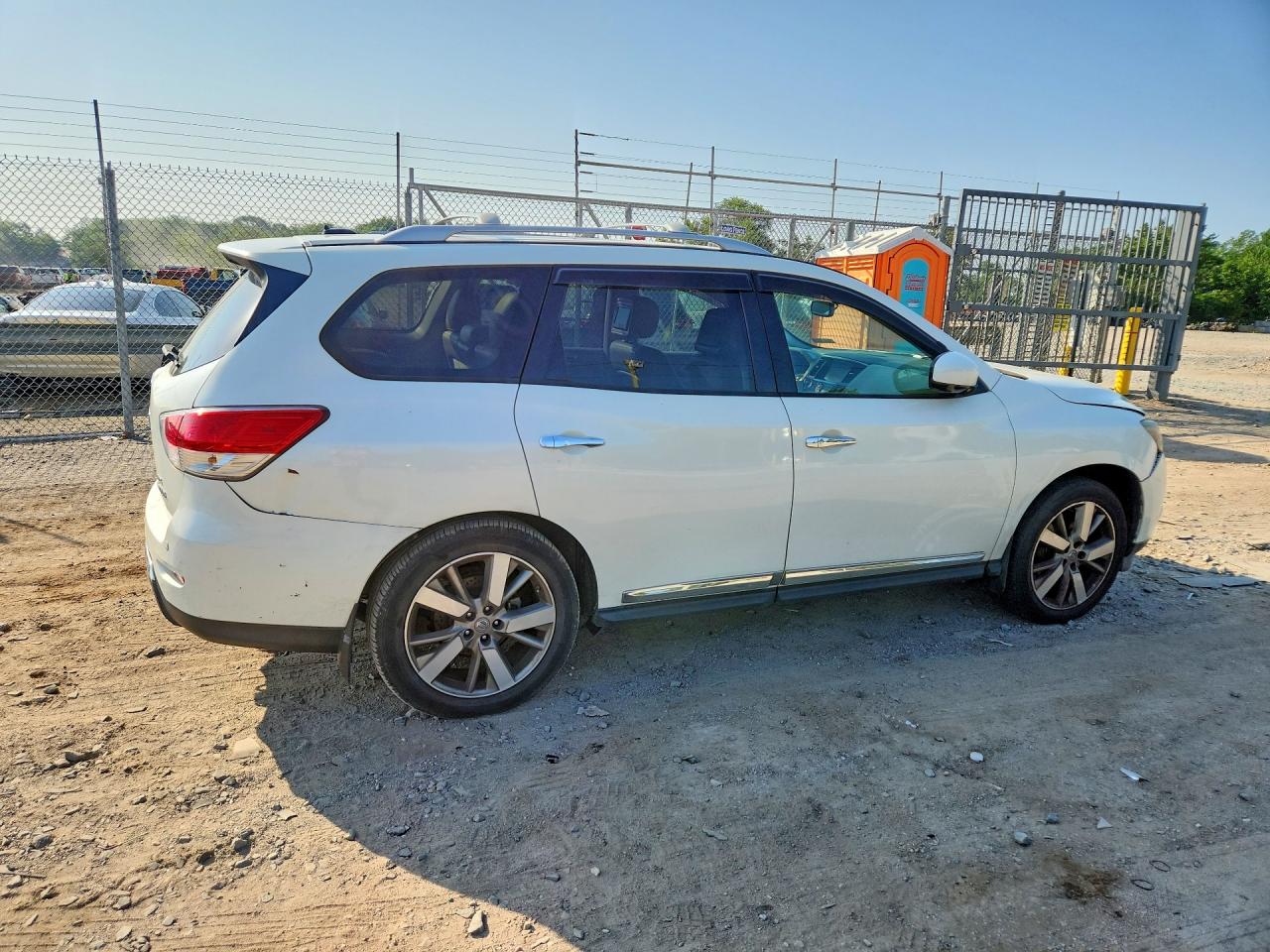 2015 NISSAN PATHFINDER
