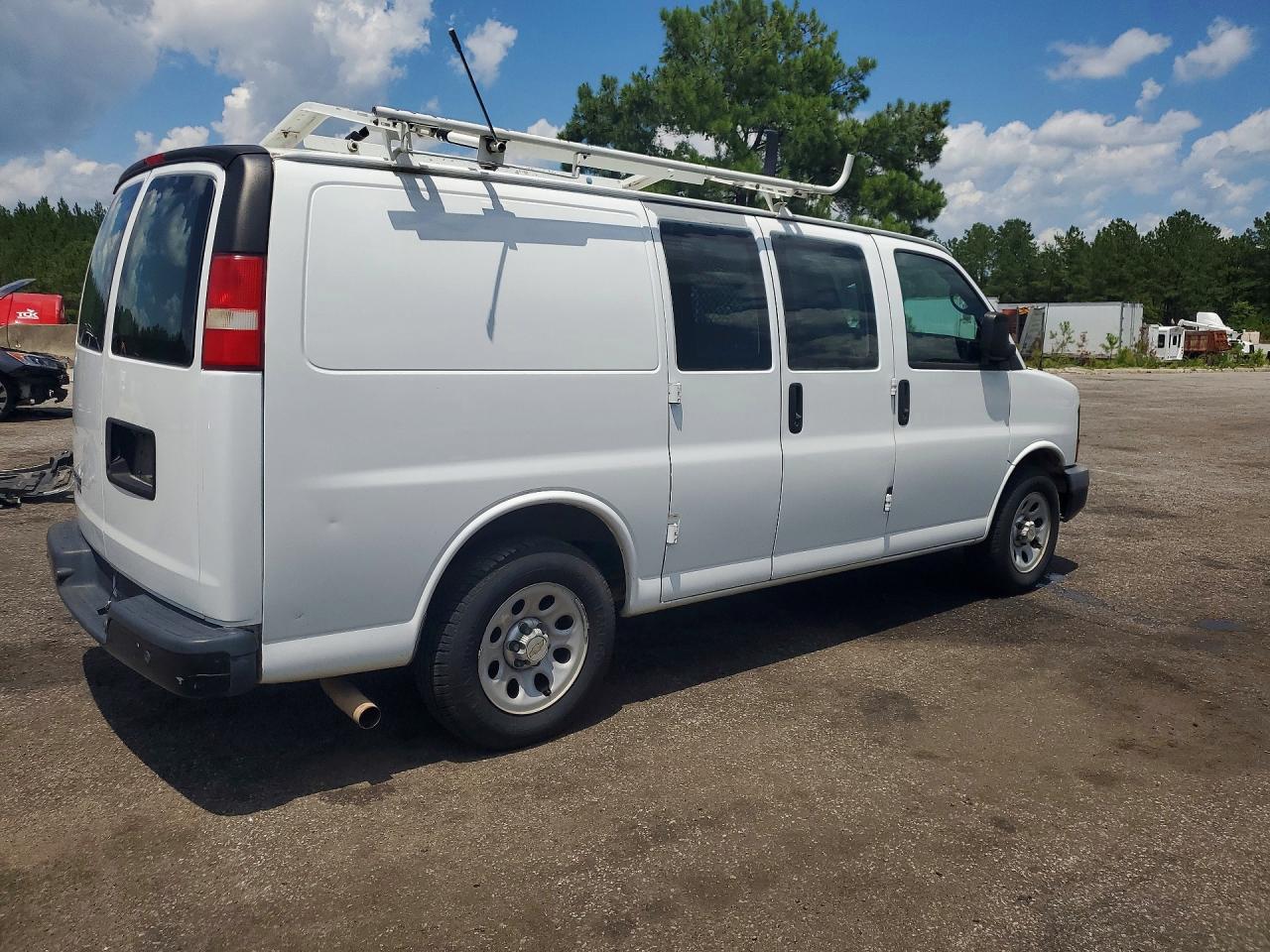 2013 CHEVROLET EXPRESS