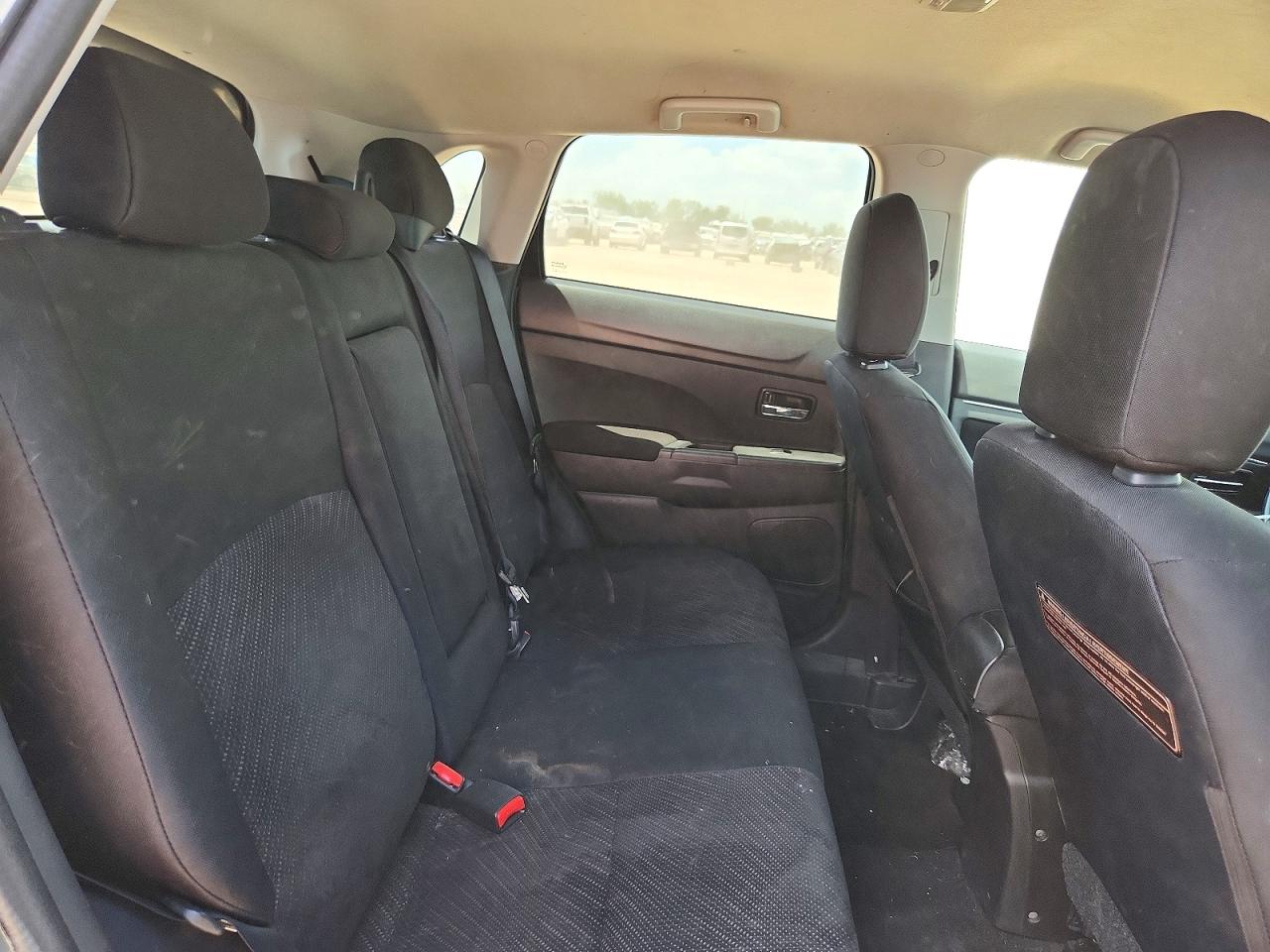 2015 MITSUBISHI OUTLANDER