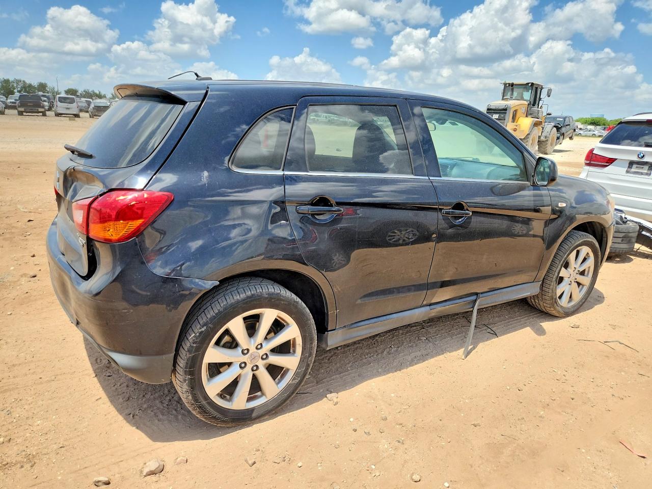 2015 MITSUBISHI OUTLANDER