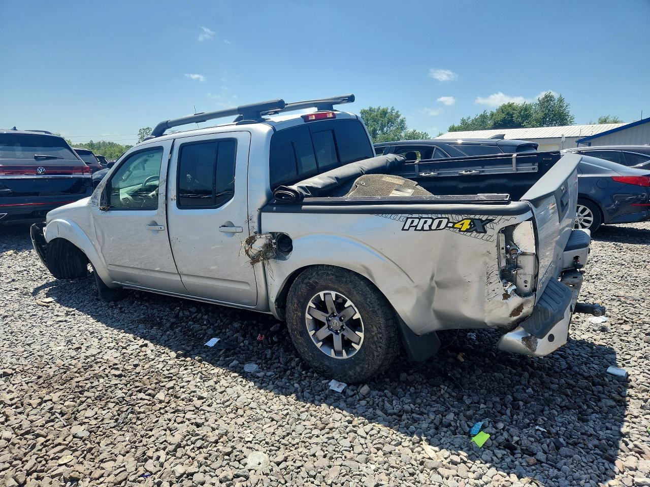 2017 NISSAN FRONTIER