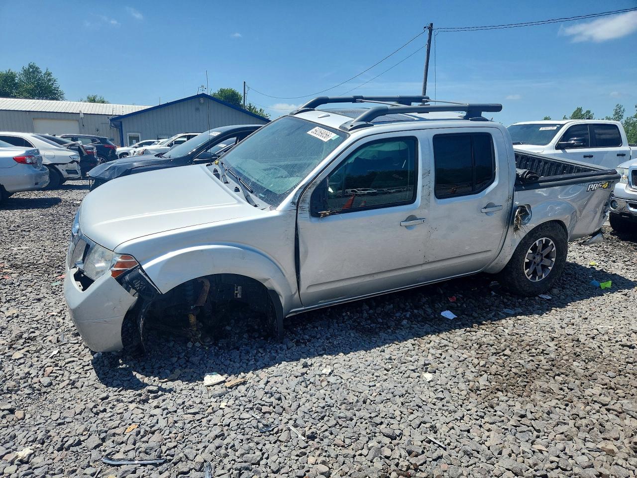 2017 NISSAN FRONTIER