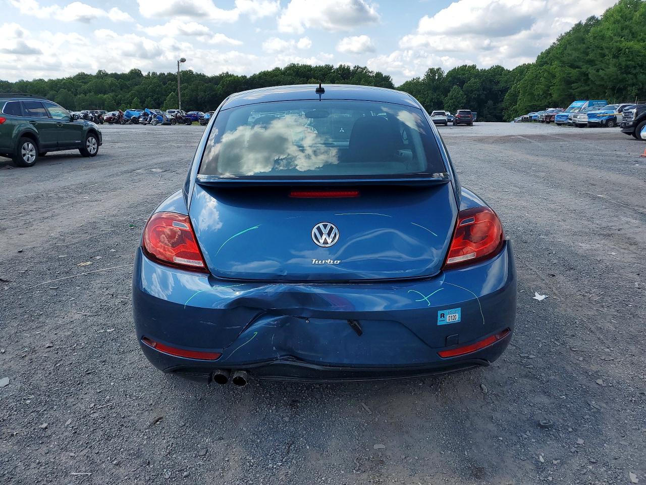 2018 VOLKSWAGEN BEETLE