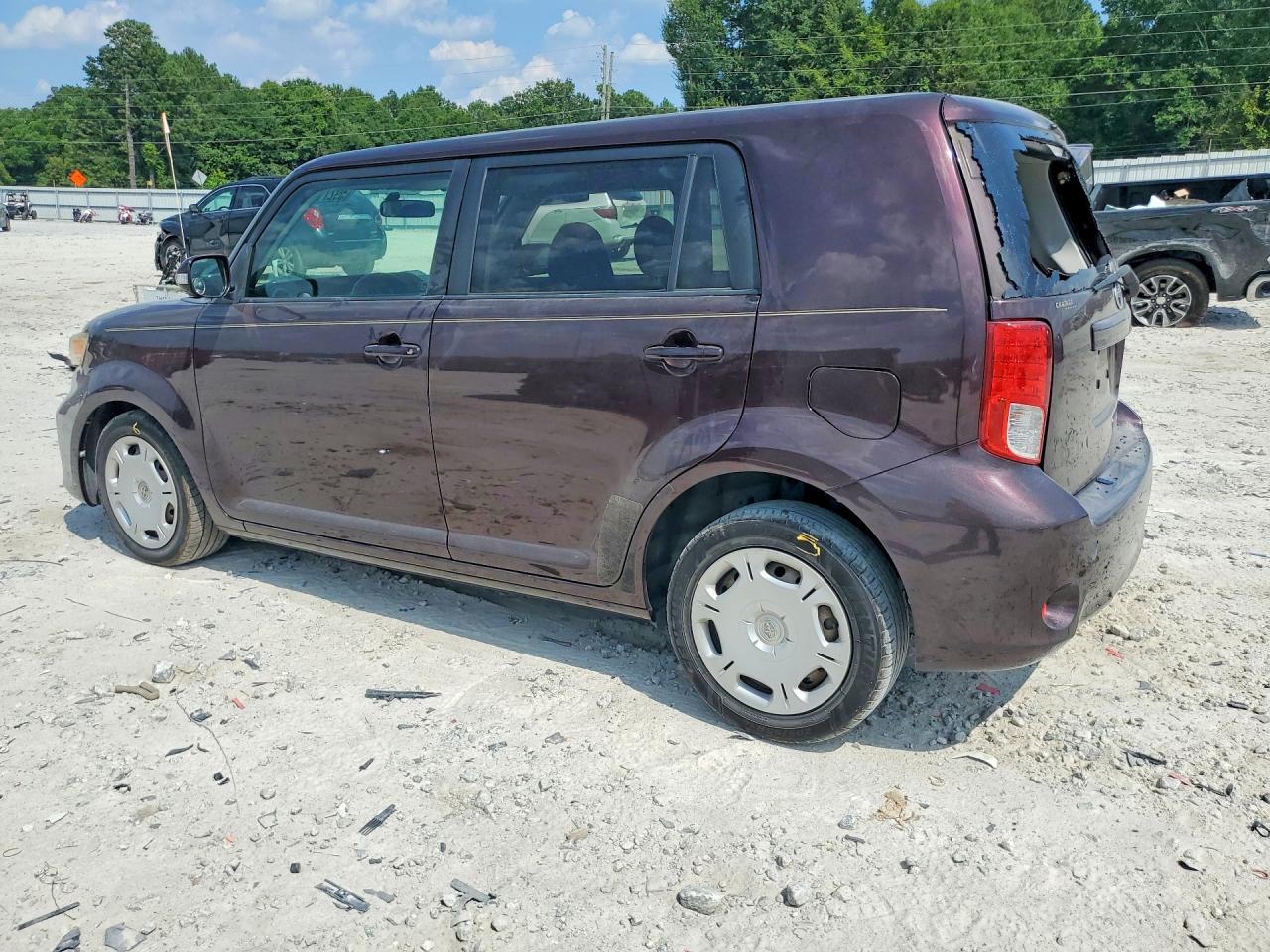 2011 TOYOTA SCION