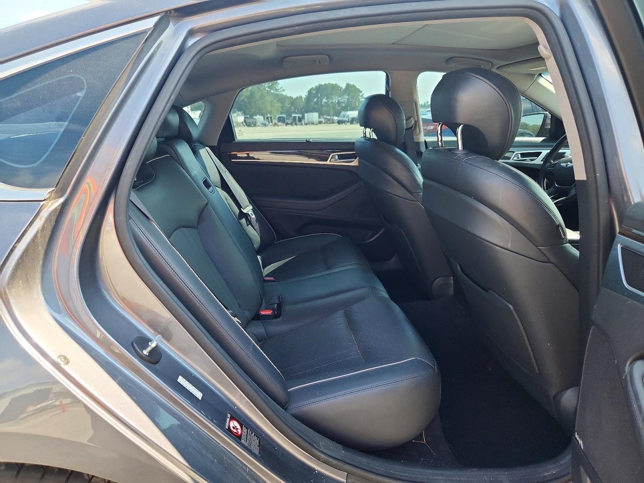 2016 HYUNDAI GENESIS