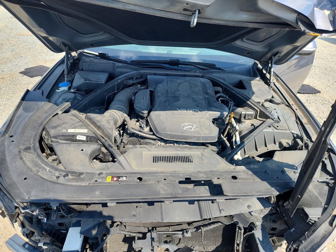 2016 HYUNDAI GENESIS