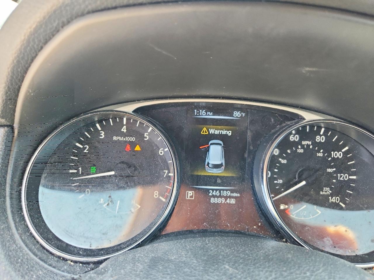 2014 NISSAN ROGUE