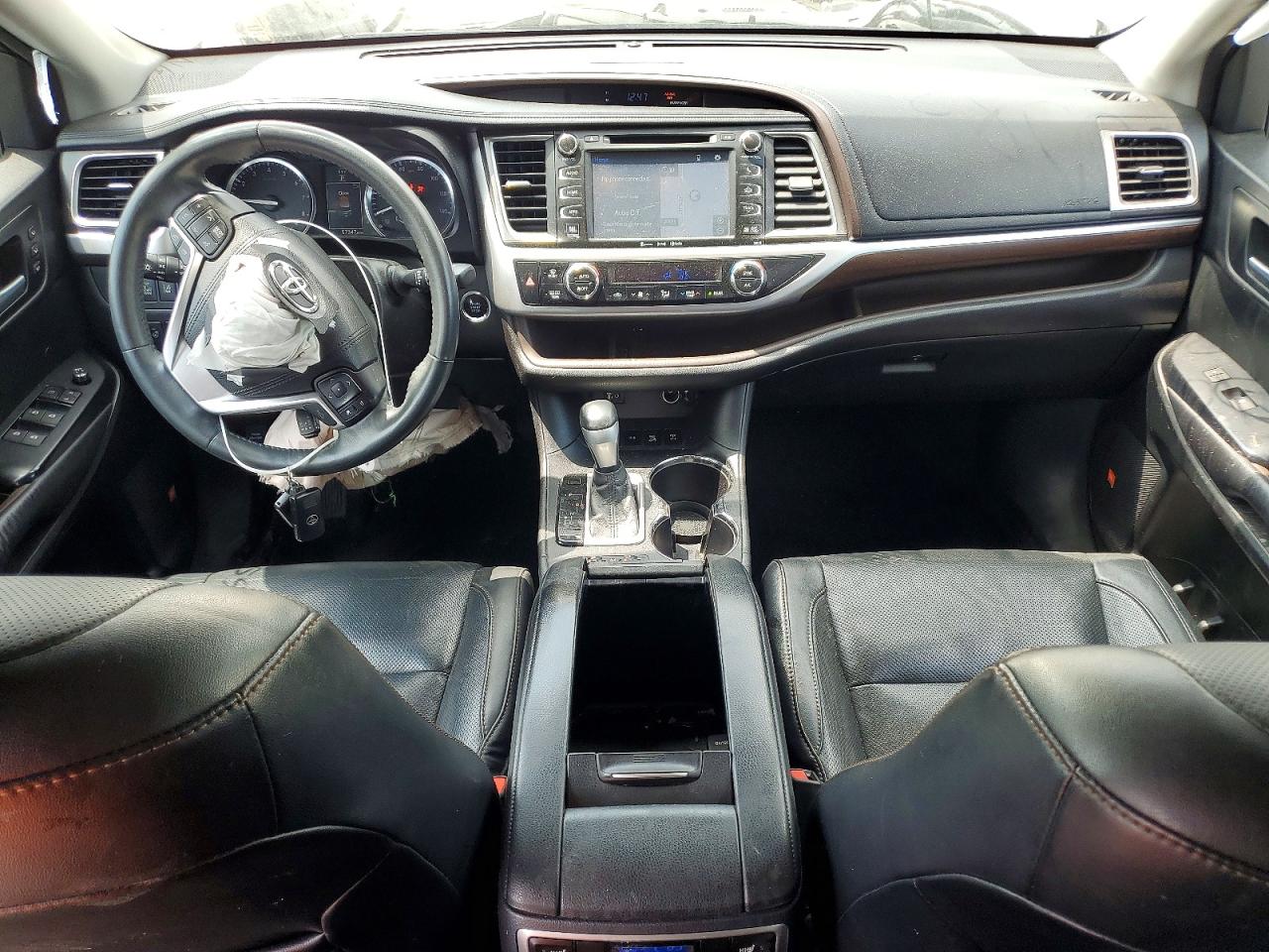 2016 TOYOTA HIGHLANDER