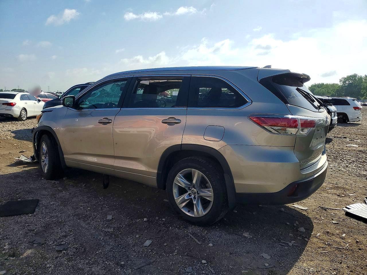 2016 TOYOTA HIGHLANDER