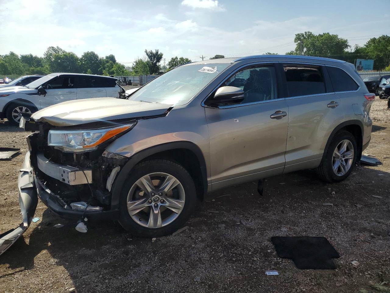 2016 TOYOTA HIGHLANDER