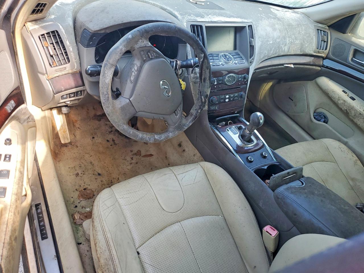 2011 INFINITI G37