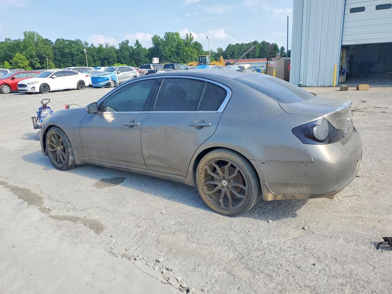 2011 INFINITI G37