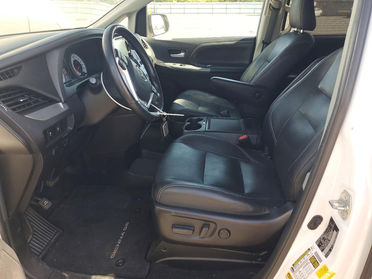 2015 TOYOTA SIENNA