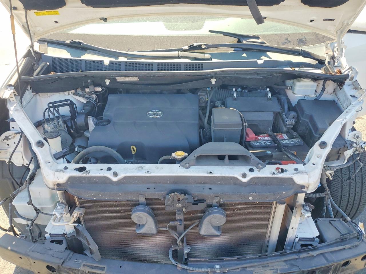 2015 TOYOTA SIENNA