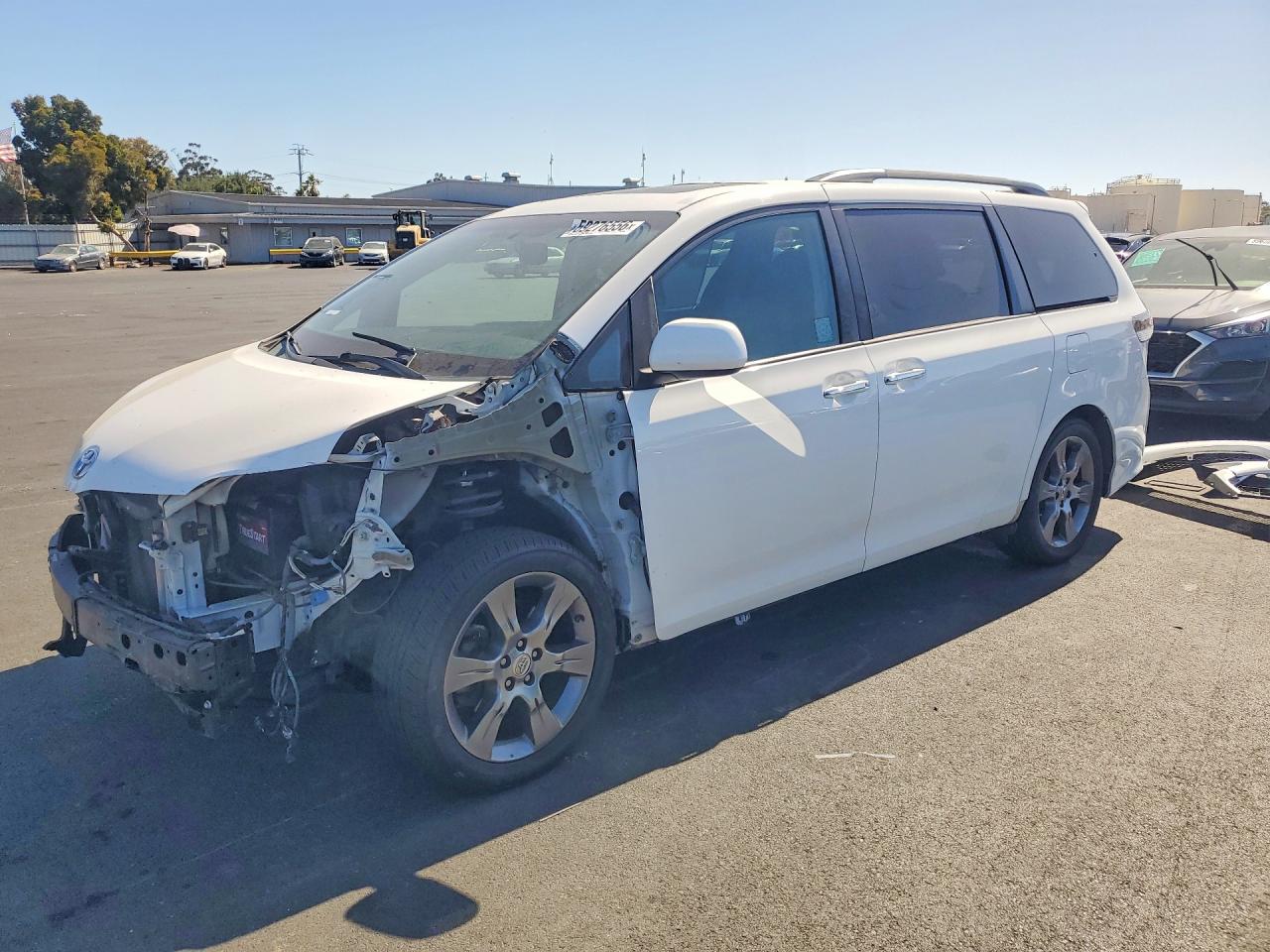2015 TOYOTA SIENNA