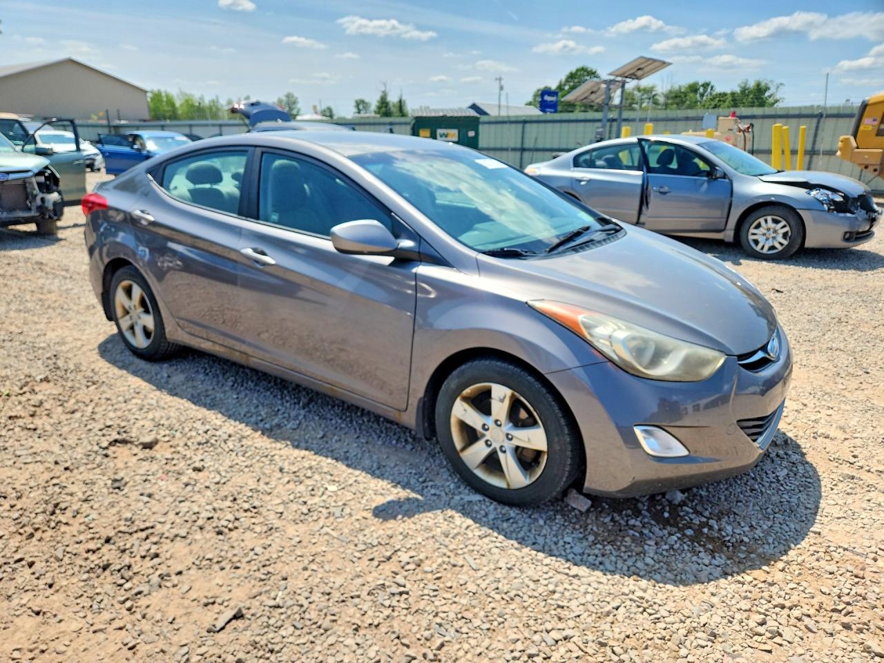 2013 HYUNDAI ELANTRA