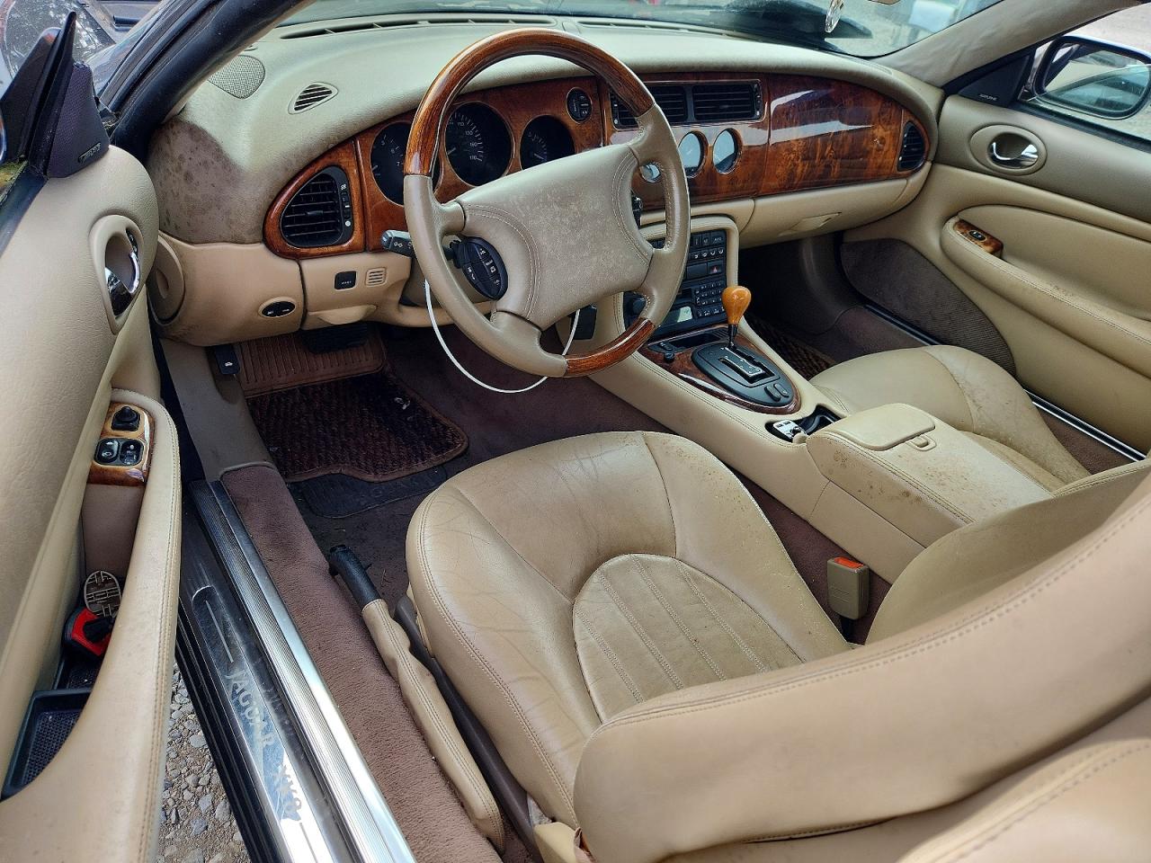 2000 JAGUAR XK8