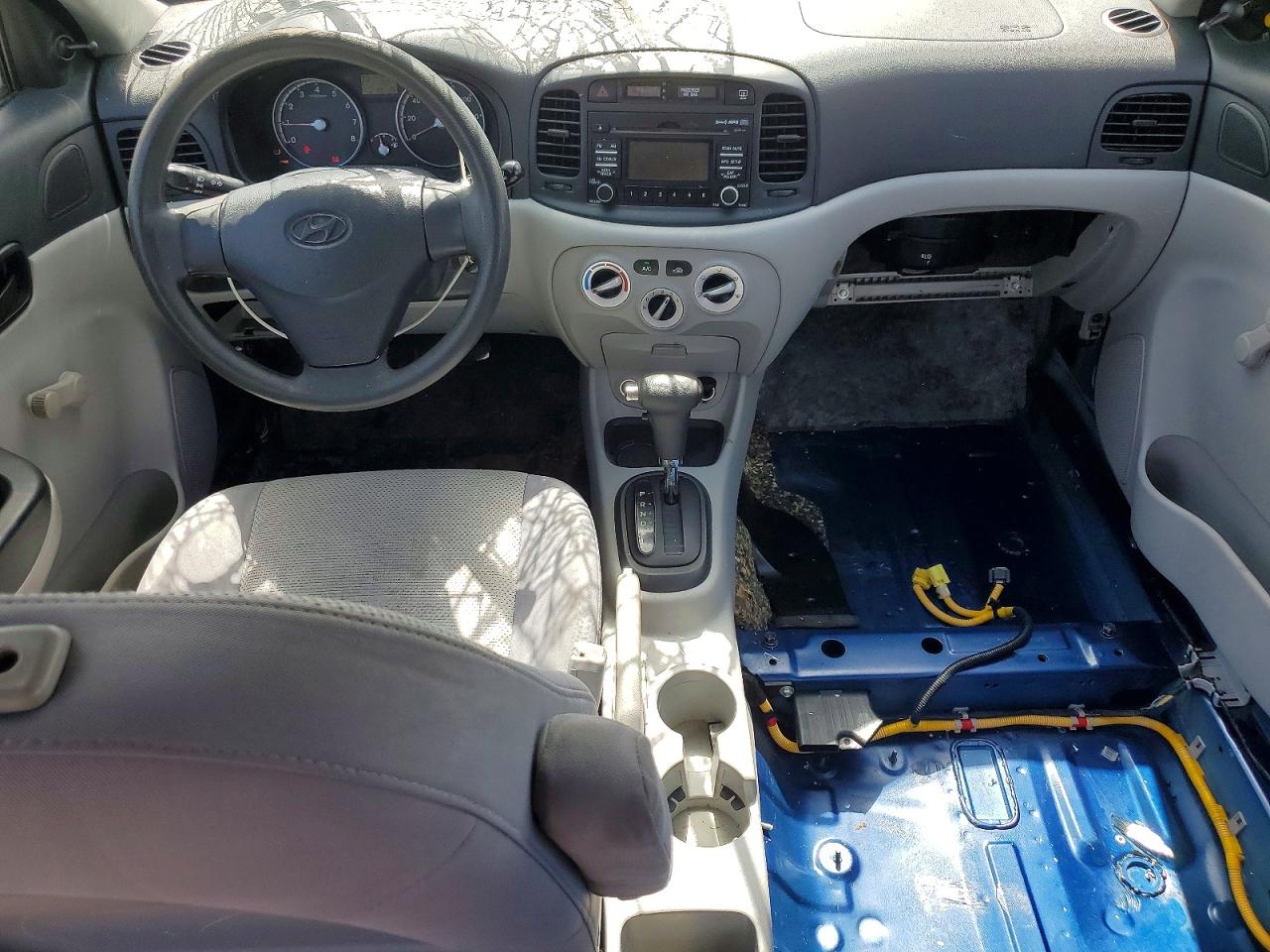 2010 HYUNDAI ACCENT