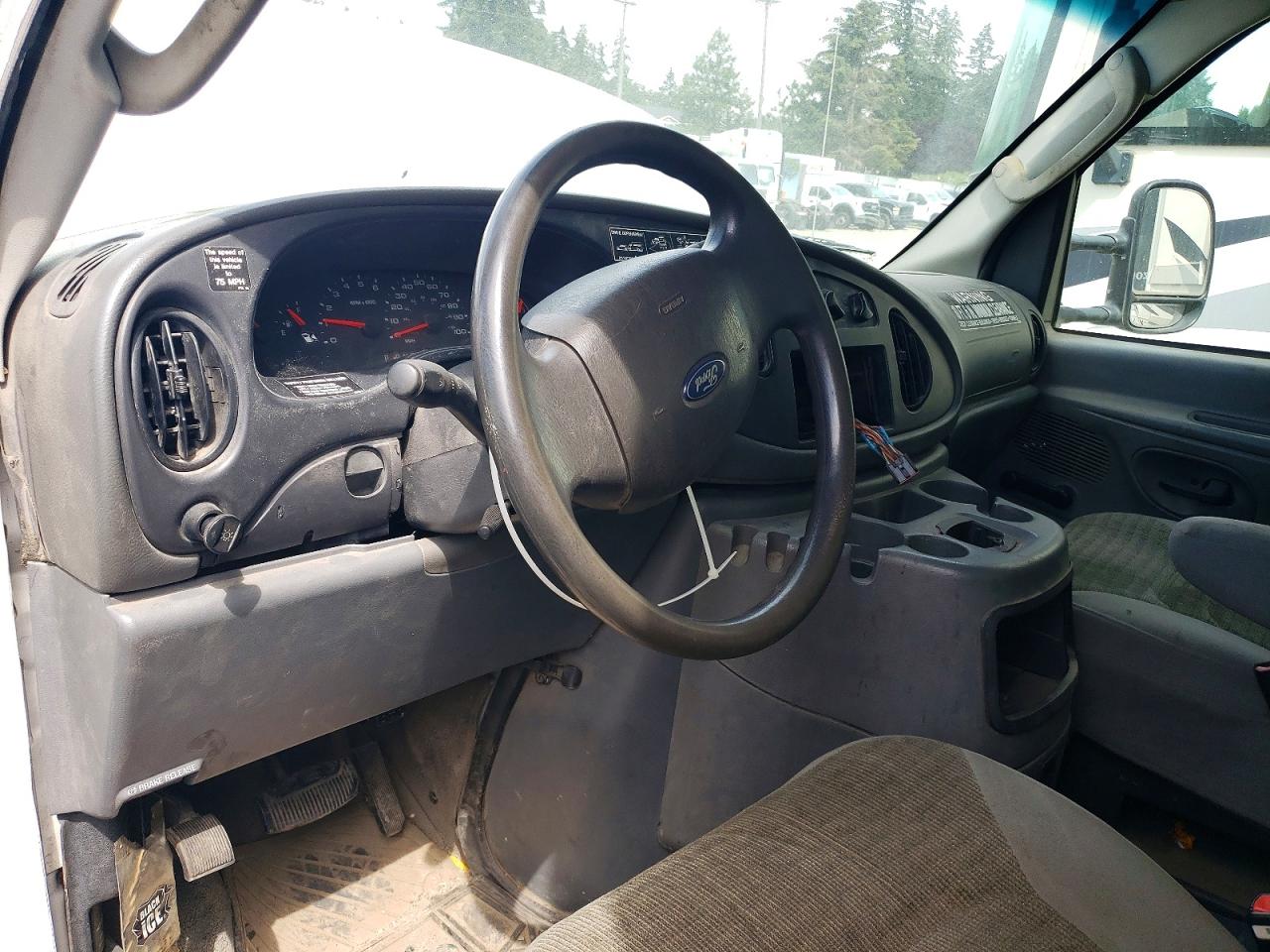 2004 FORD ECONOLINE